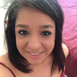 Meet your Posher, Eva